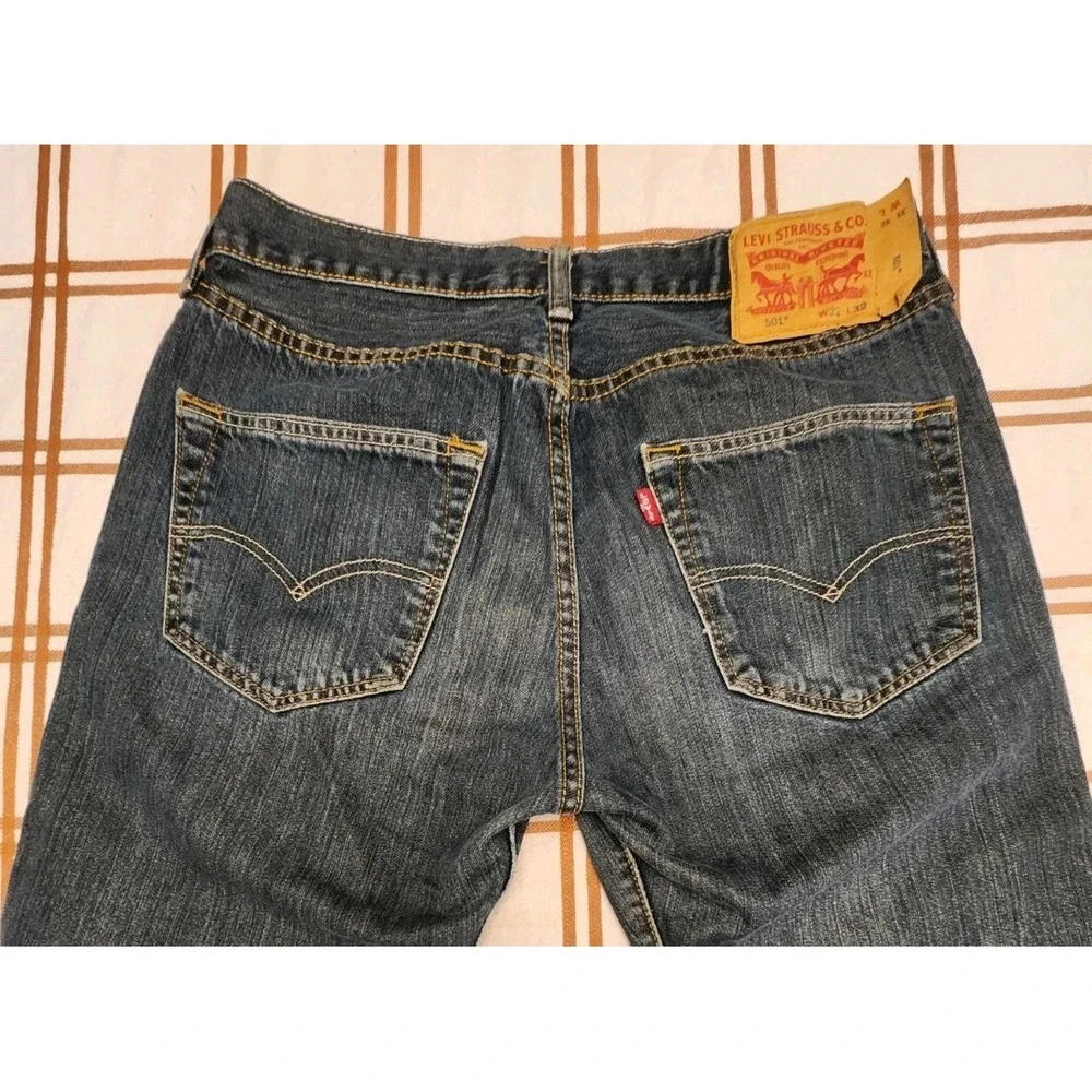 Levi's Men's‎ 501 Button-Fly Straight Fit Blue Jeans 31x32